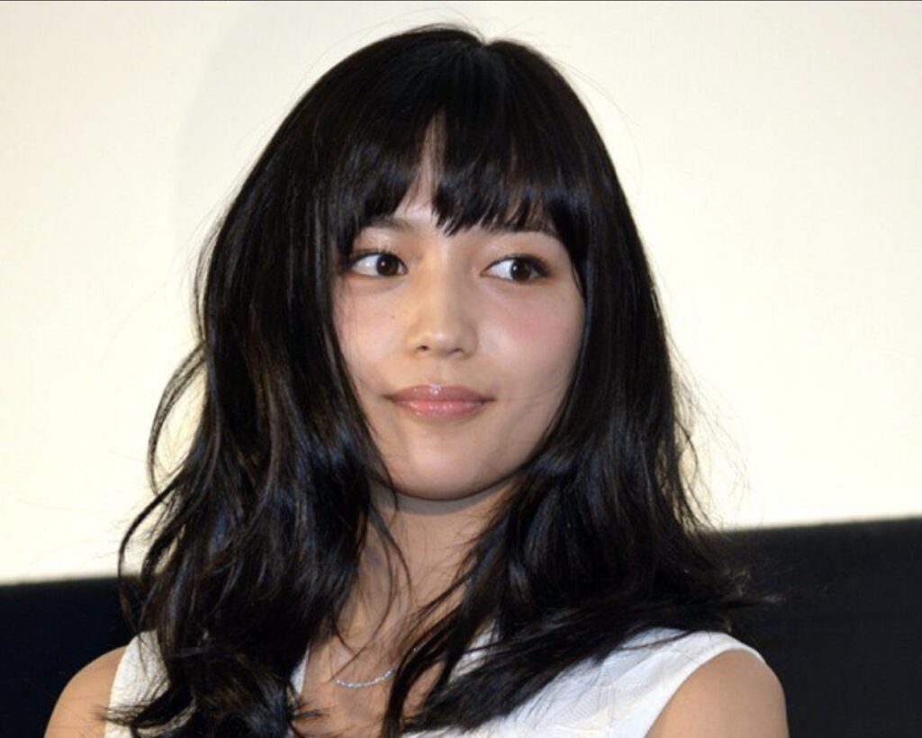 川口春奈のネオソバージュ
