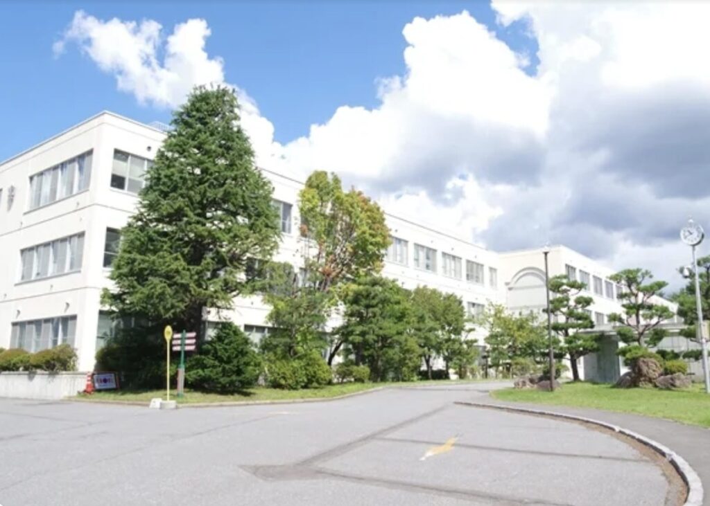 藤本唯千夏が通っているかもしれない学校